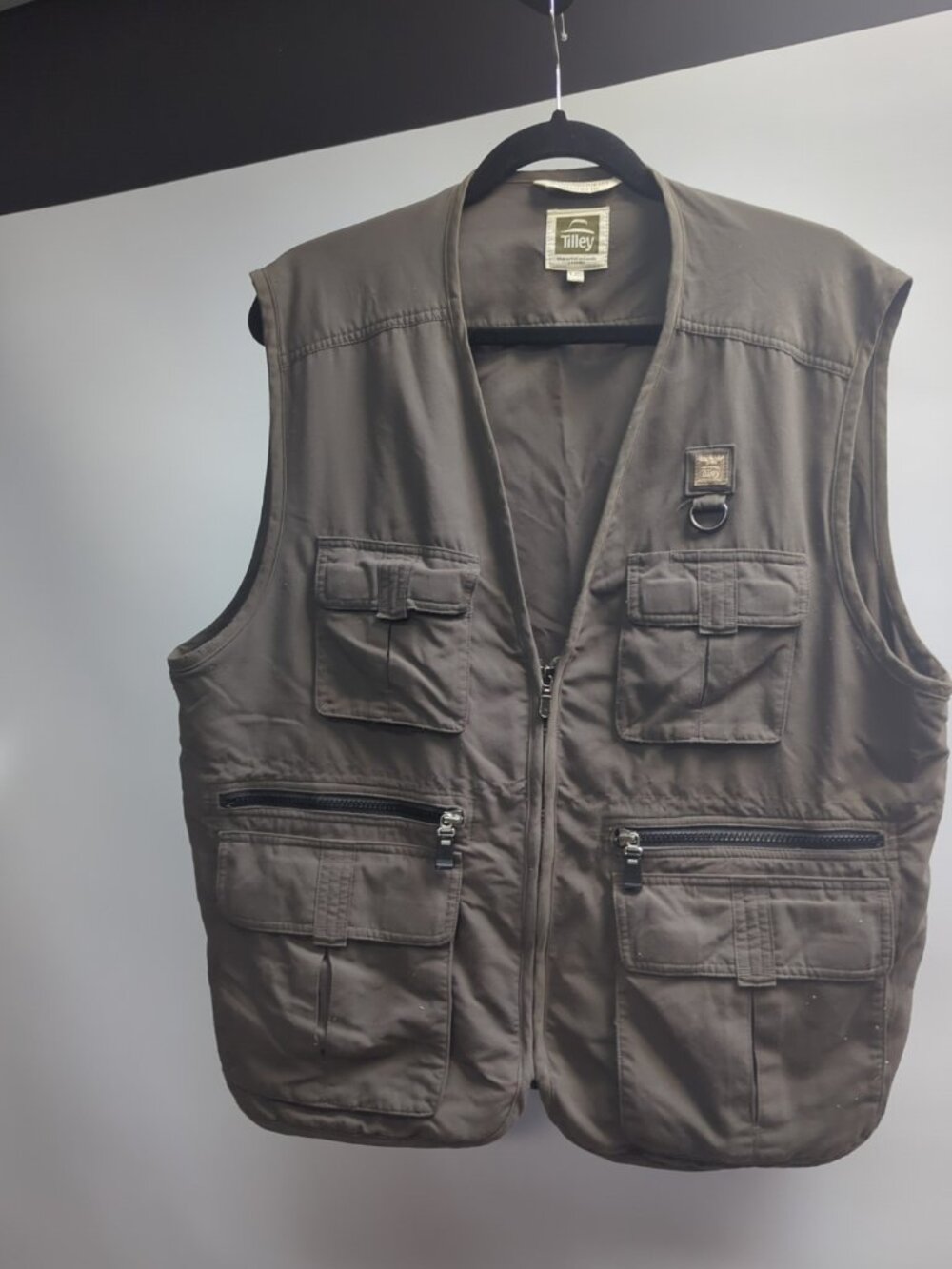 Tilley Travel Vest Utility Outdoor Hiking Fishing Photographer Green Large Lrg L